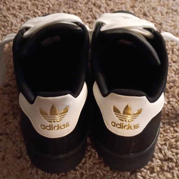 Adidas Superstar - Picture 2 of 5
